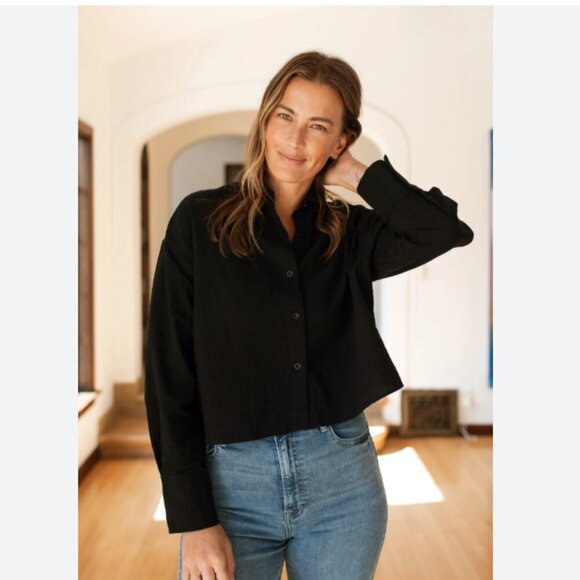 Carly Jean Los Angeles CJLA Casey Button Down Black Blouse Size Medium - Picture 1 of 11